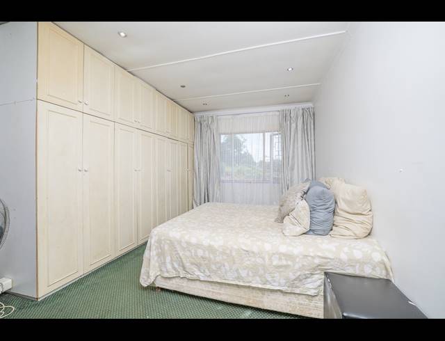 4 BEDROOM HOUSE FOR SALE IN RESERVOIR HILLS